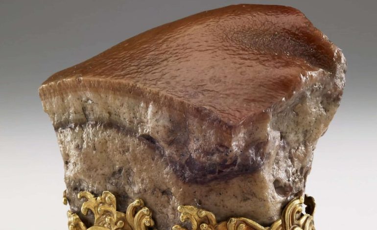 Un tocino tallado en piedra