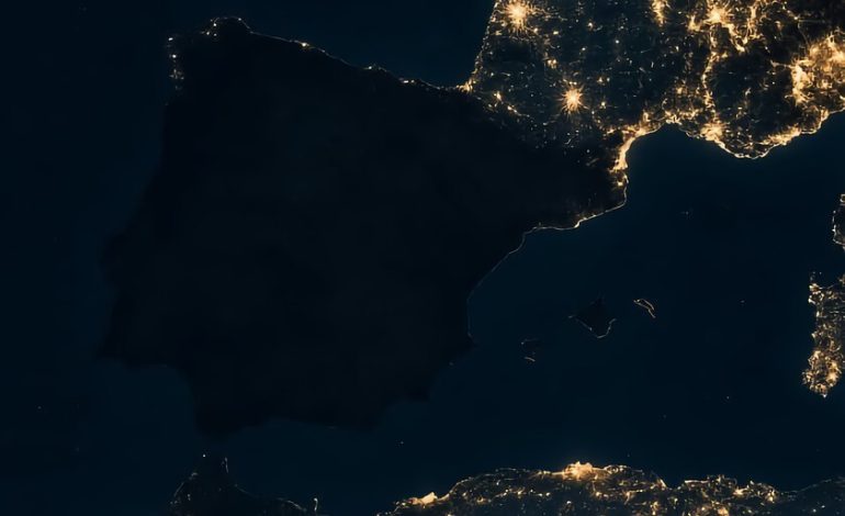  Después del apagón, las imágenes falsas de España y Portugal circularon desde el espacio. Ahora tenemos las fotos reales