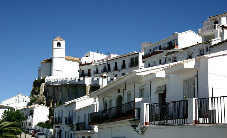  Valencia probó la semana laboral de cuatro días. Una ciudad de Cádiz de 1.355 habitantes ha sido la primera en implementarla

 – En un click