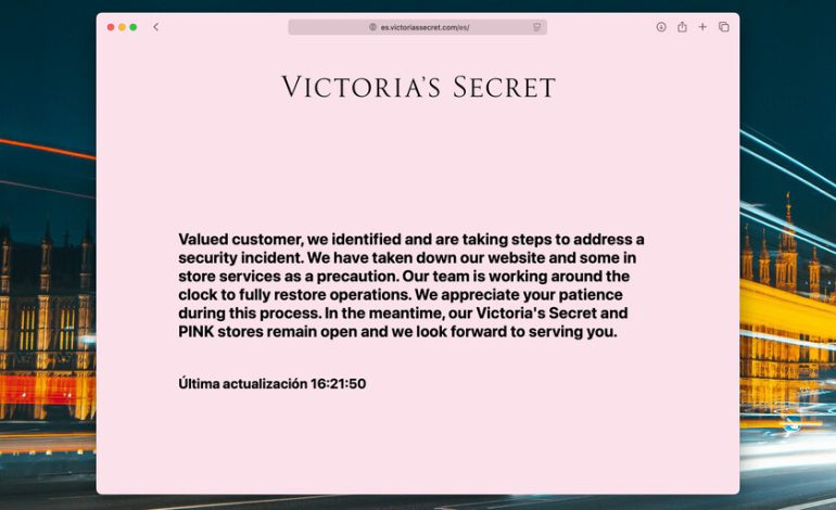  El gigante de la moda cierra su sitio web mientras agrega el incidente

 – En un click