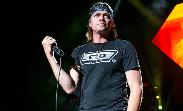 Brad Arnold: Vocalista de 3 puertas revela que sufre de etapa 4 – Cáncer adicional