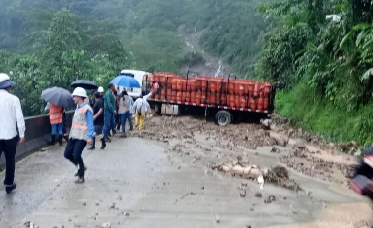  Cierre total de la carretera Medellín-Quibdó por colapso: hay personas afectadas
