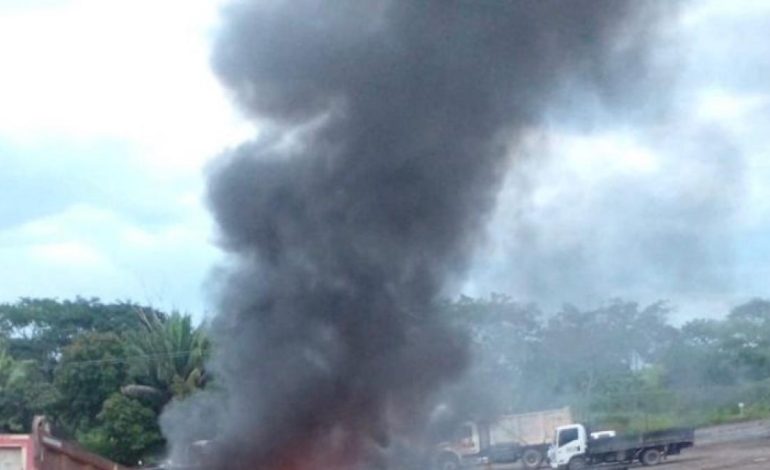 ELN planta de asfalto incinerada y maquinaria amarilla en el tronco caribeño (Cesar): se quemaron 29 vehículos

 – En un click