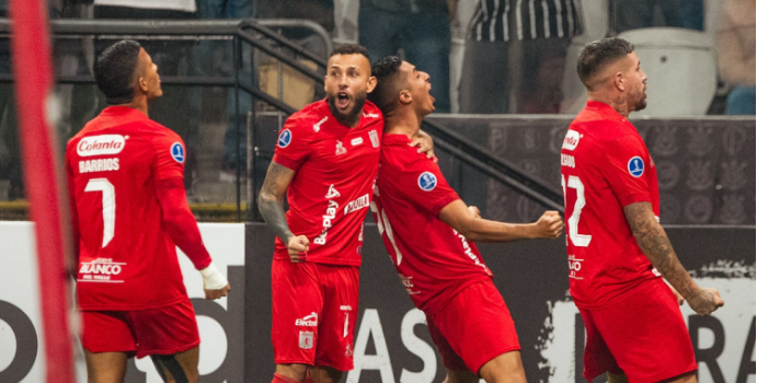 Estados Unidos tendría algunos retornos para el partido contra el huracán