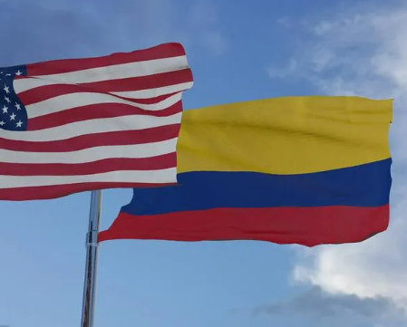 Los colombianos en Florida denuncian fallas graves en el Consulado de Orlando para procesar su identificación –