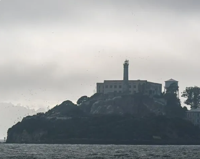  Trump revive la amenaza de Alcatraz con su reapertura – propuesta