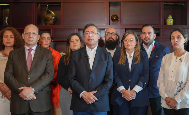 La respuesta de Gustavo Petro sobre el hundimiento de consultas populares
