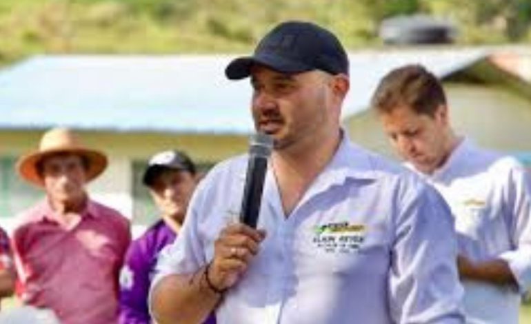 El Consejo Electoral Nacional permaneció en el aire del destino del alcalde rechazado de Oiba (Santander), Elkin Reyes, que se esfuerza por pagar