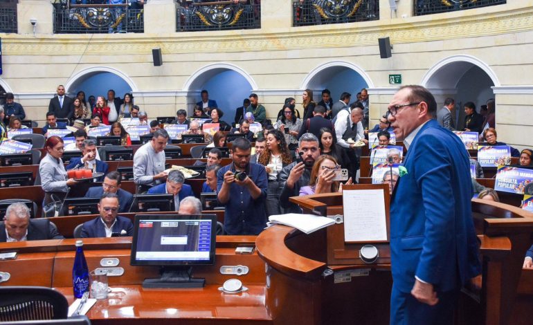  El destino de una consulta popular se definirá en VOTO FINAL