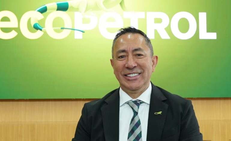  ¿Es aproximadamente la partida de Ricardo Roa de Ecopetrol?
