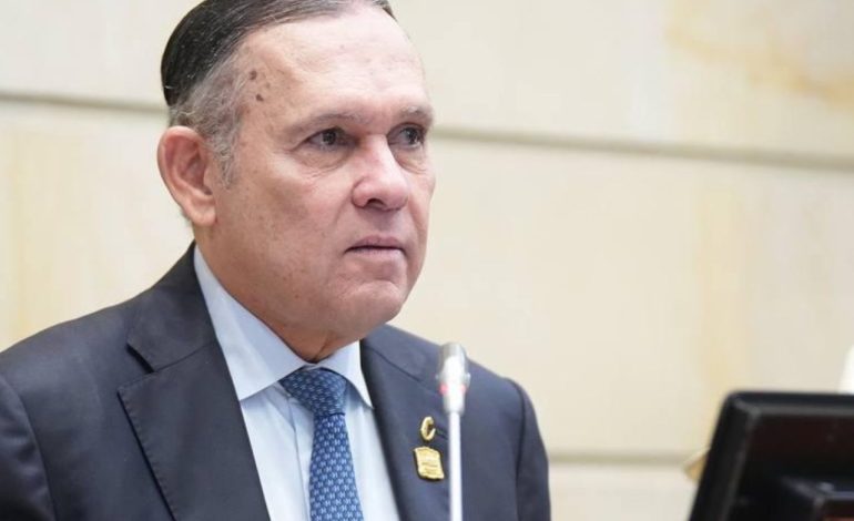 Ephraire Cepeda le pide al congresista que no asuste al presidente Gustavo Petro