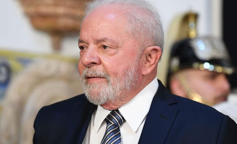 En Brasil es acusado en Brasil Seven involucrado en la bandeja del pasajero Lula da Silva