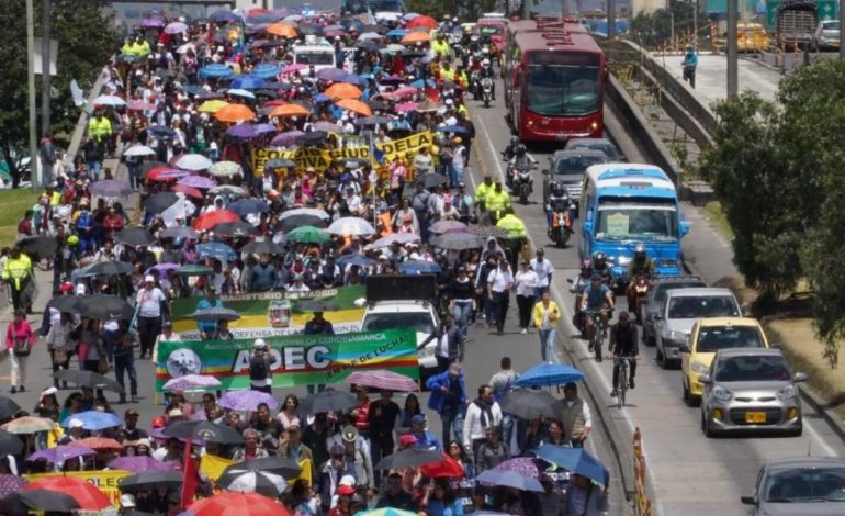 Denuncian amenazas a 127 maestros en el departamento

 – En un click