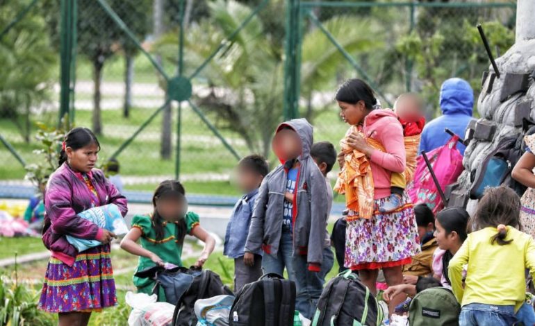  El drama de desplazamiento de la Embera Chamí indígena en el Valle del Cauca

 – En un click