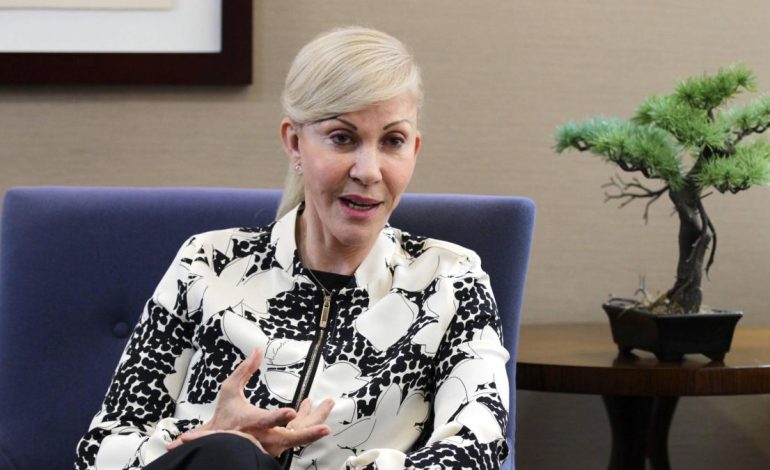  El gobernador Dilian Francisca Toro promueve la autonomía

 – En un click