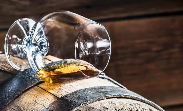 El mejor brandy de uva del mundo, atrapado entre tarifas y cambio climático –