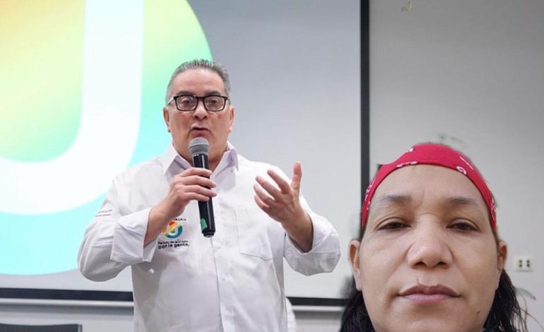  Nunca habría pagado salud o pensión a su empleado doméstico.

 – En un click
