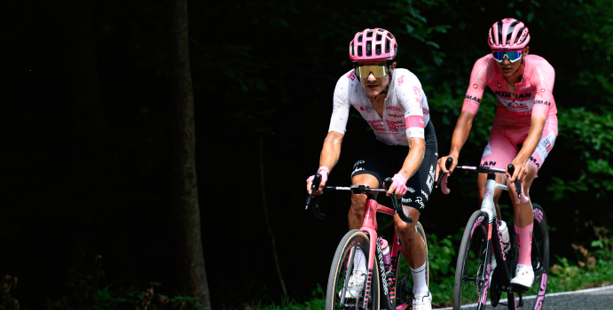  Simon Yates llegará de Rosa a Roma después de llamar a Del Toro y Carapaz

 – En un click