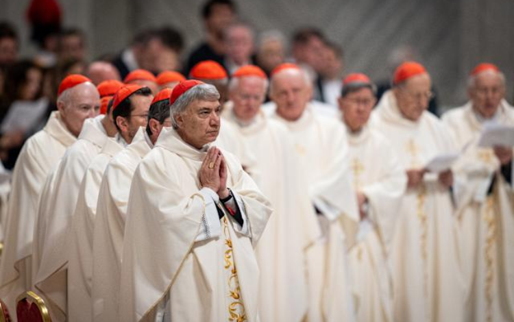  Armadura total en el Vaticano: 80 sellos y excomunión para evitar fugas durante el Papal – Opción adicional