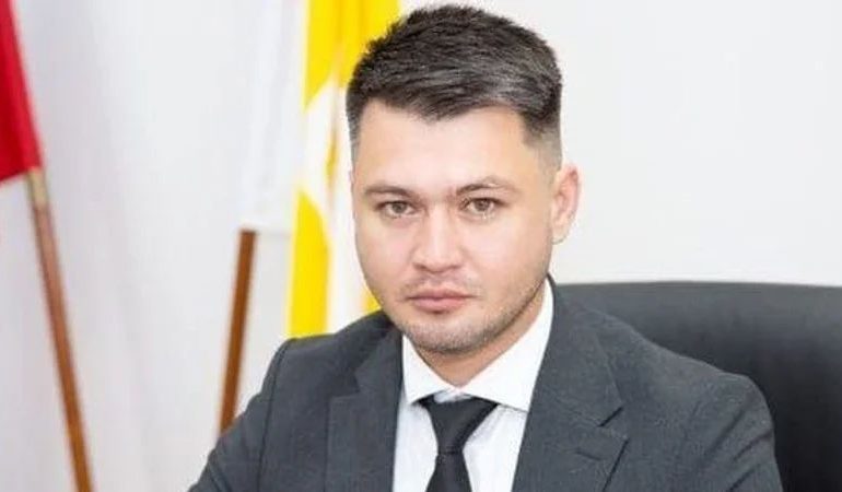  Muere en un ataque de Zaur Gurtsiev: Carnicero de Mariupol – 

 – En un click