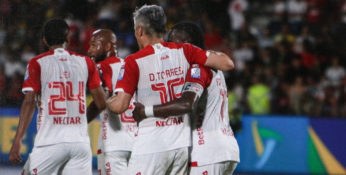 A estos jugadores de Santa Fe no les gustó el entrenador: lo que pasó