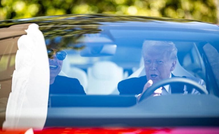  La lucha entre «gigantes» hace que Tesla colapse y pierda 100,000 millones en unas pocas horas

 – En un click