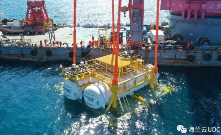  Energía y espacio. China los ha resuelto hundiéndolos en el mar

 – En un click