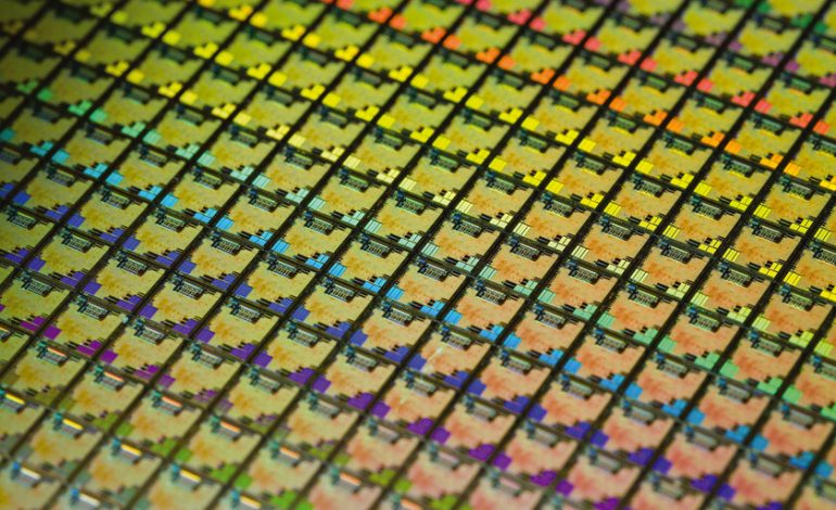  Estados Unidos dice que Huawei no podrá fabricar más de 200,000 chips de IA en 2025. Sabemos cuál es la razón

 – En un click