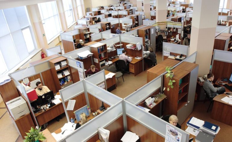  Reemplazar a los trabajadores con IA sonaba espectacular. Ya hay empresas al revés

 – En un click