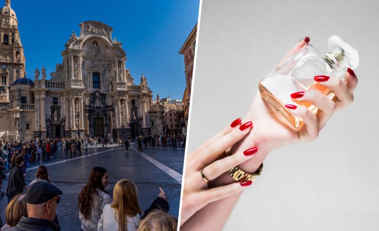  Murcia está convencida de que tiene un olor especial. Entonces ha decidido embotellarse y convertirlo en un perfume

 – En un click