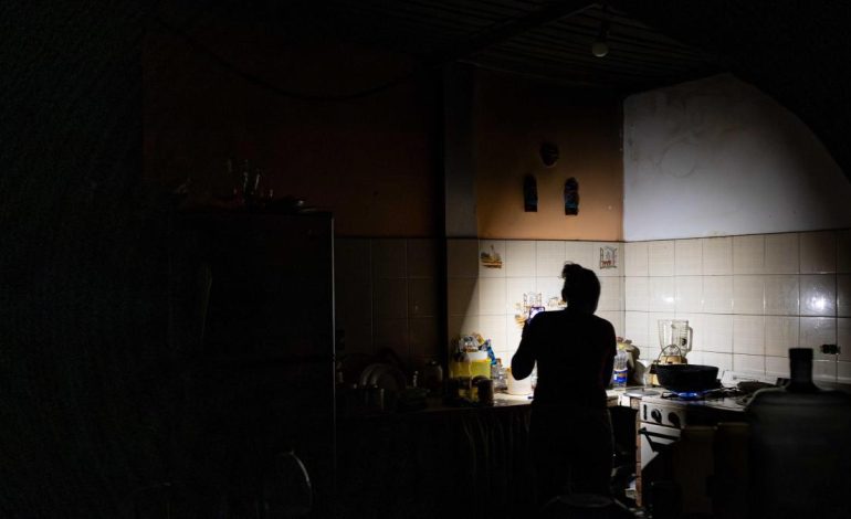  Los sectores amplios se dejaron sin energía y hay un impacto en la movilidad y el comercio

 – En un click