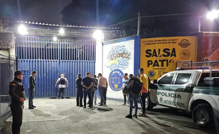  Cuatro guardianes de INPEC fueron con heridas leves

 – En un click
