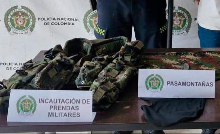  Capturaron en Medellín, con prendas del ejército, al líder de la Sierra buscó homicidio y desaparición

 – En un click
