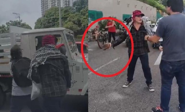  Marchante ataca a un conductor al conductor en el medio de la carretera de Bucaramanga

 – En un click