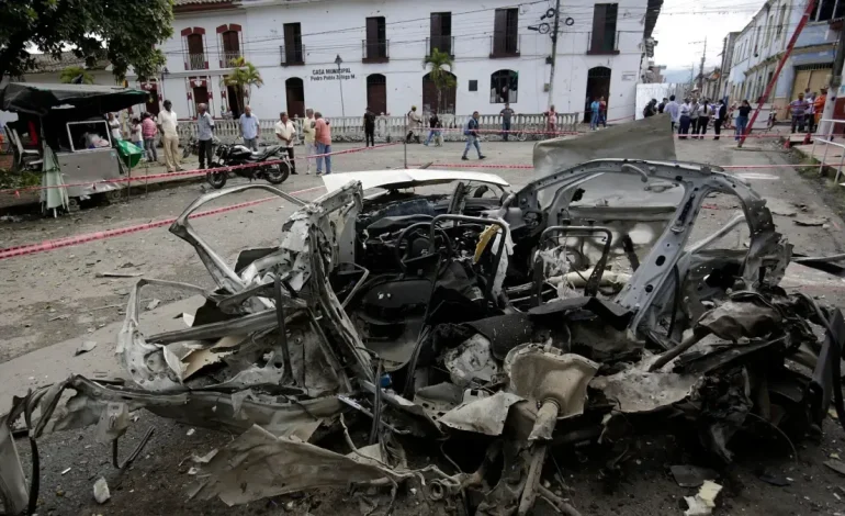  El gobernador visitó a las víctimas atendidas en HUV

 – En un click