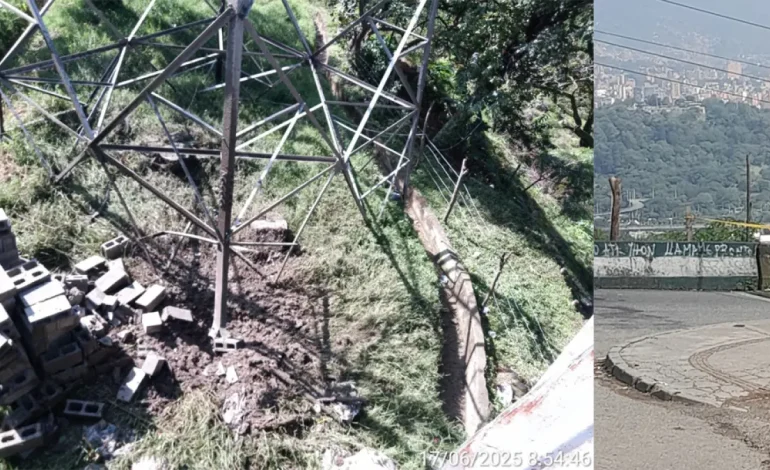  Dispositivo explosivo detonar en una torre de transmisión de energía

 – En un click