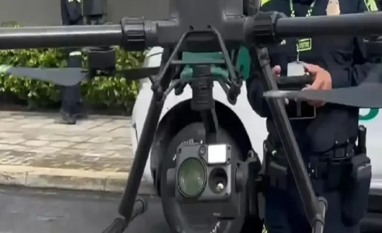 Con un dron de alta resolución, se logró la captura de tres miembros de ‘los de San Rafa’, administrada por el alias ‘Pichi’
– En un click