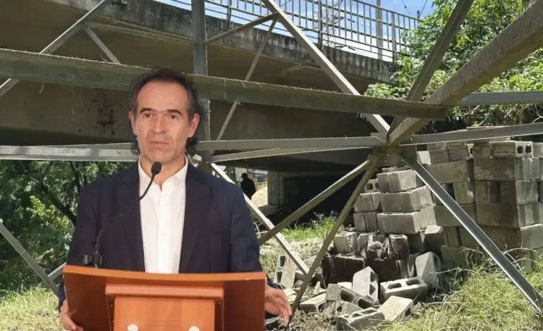  Federico Gutiérrez sobre detonación de artefactos explosivos en Medellín

 – En un click
