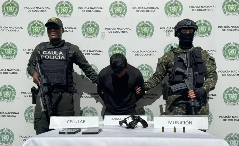 Alias Monocuco, el disidente del frente Iván Díaz que extorsionó a los comerciantes: lo capturaron en Caquetá
– En un click