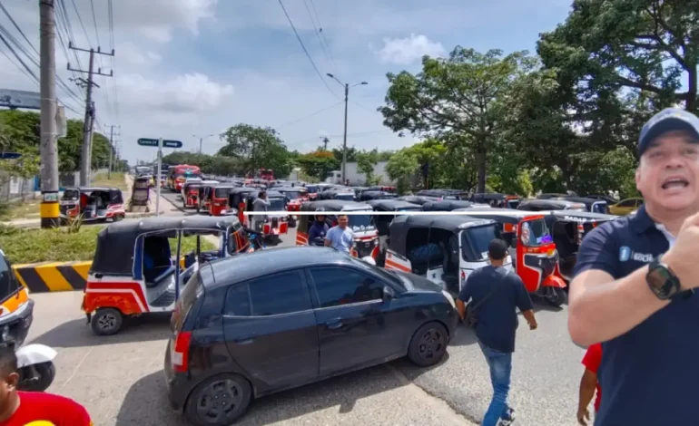  Carlos Valencia señala a la oposición política como posible autor de amenazas a Motocarri

 – En un click