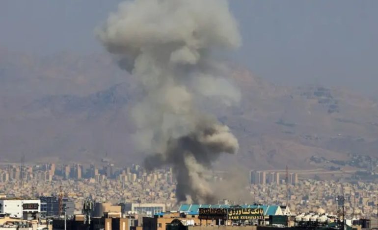 ¿Cuáles son los riesgos de bombardear las instalaciones nucleares de Irán? –
– En un click
