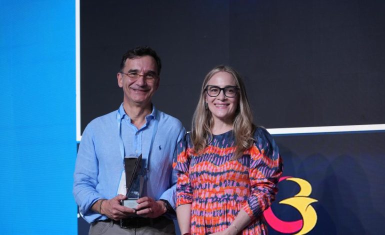  Banco de Bogotá recibe el Premio Flor Ángela Gómez por su programa de educación financiera

 – En un click