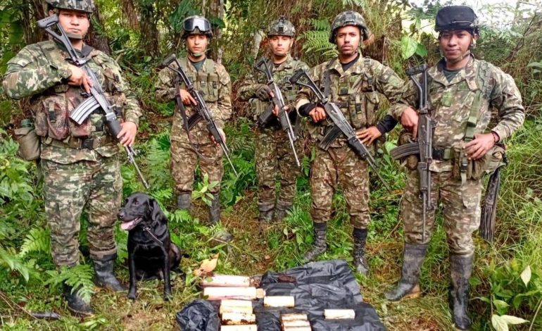  Ataque del ejército frustrado en Puerto Rico, Caquetá

 – En un click