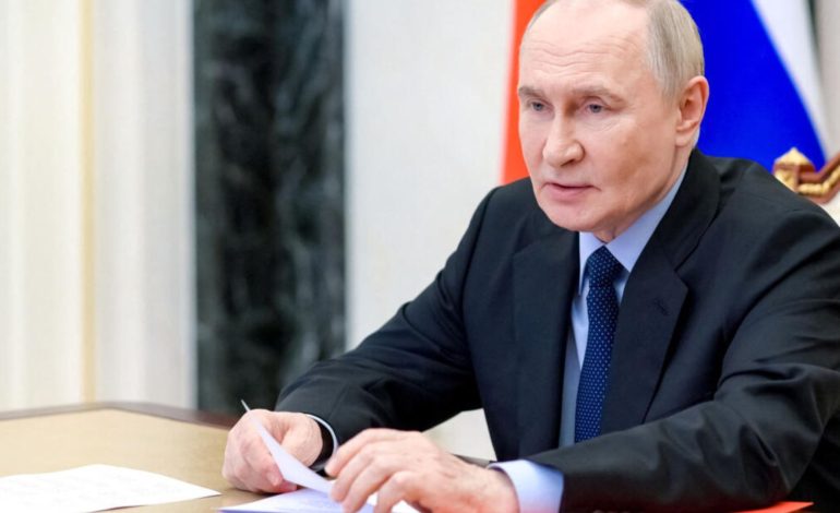  Putin acusa al lanzamiento de la OTAN «Race de armas»

 – En un click