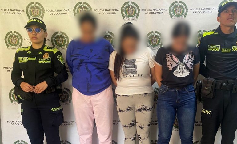 Prisión en tres mujeres en Medellin que vendieron fotos de menores con contenido sexual a extraños
– En un click