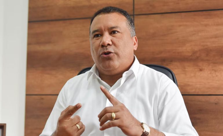 Acusación del ex gobernador Facundo Castillo
– En un click