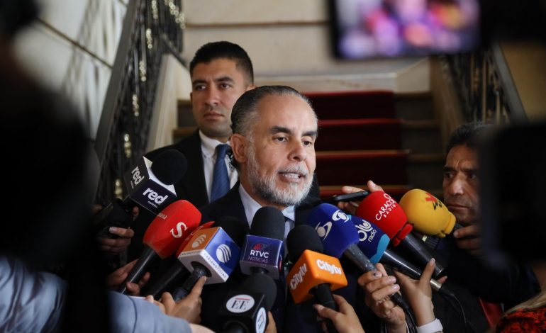  El ministro del Interior continuará referiéndose a líderes políticos sobre el diálogo

 – En un click