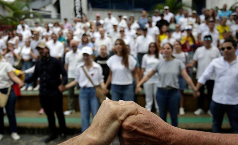  Director de Propacífico, en solidaridad con Miguel Uribe

 – En un click