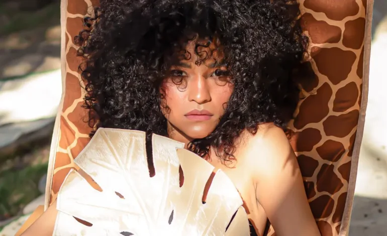 Dos diseñadores internacionales marcados por la jungla y la ancestrales llegarán al distrito de Cali Moda 2025
– En un click