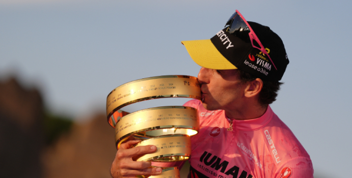  El británico Simon Yates gana el giro italiano por primera vez

 – En un click